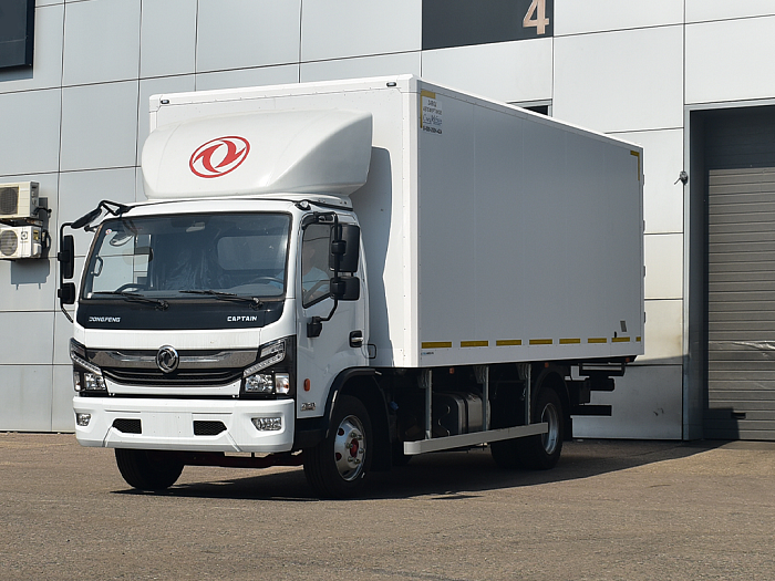 Изотермический фургон DongFeng C100M